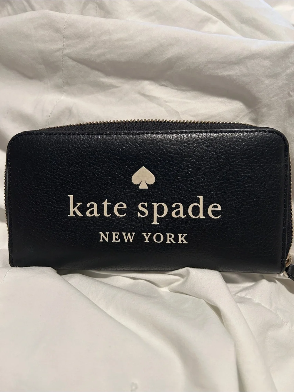 Kate Spade New York Black Leather Large Continental Zip Wallet EUC